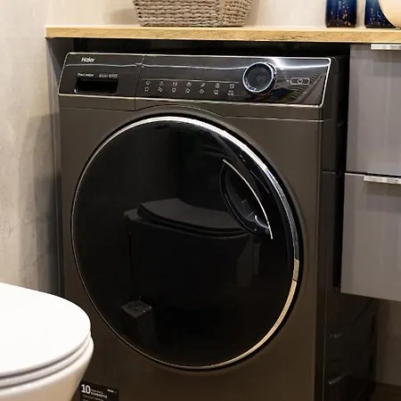 Przy Plaży W Rogowie, Między Morzem Bałtyckim A Jeziorem Resko, Otoczone Lasem I Ciszą - 2homerent Apartament *