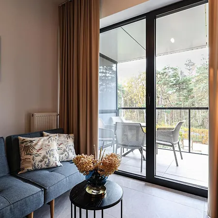 Przy Plaży W Rogowie, Między Morzem Bałtyckim A Jeziorem Resko, Otoczone Lasem I Ciszą - 2homerent