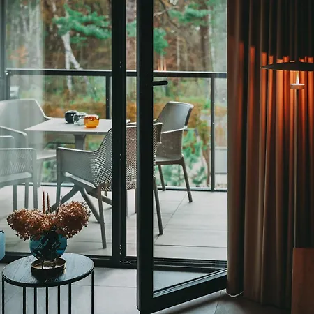 Przy Plazy W Rogowie, Miedzy Morzem Baltyckim A Jeziorem Resko, Otoczone Lasem I Cisza - 2homerent 아파트 로고보