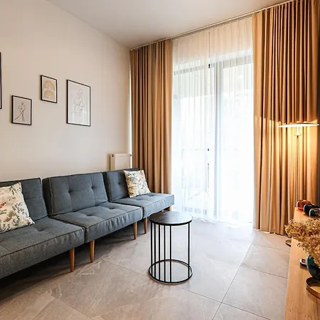 Apartament Przy Plaży W Rogowie, Między Morzem Bałtyckim A Jeziorem Resko, Otoczone Lasem I Ciszą - 2homerent