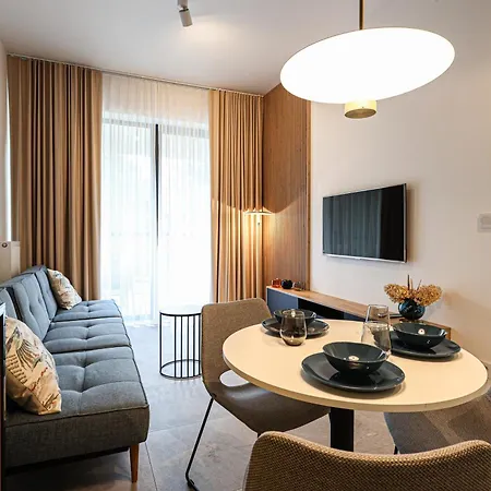 Przy Plaży W Rogowie, Między Morzem Bałtyckim A Jeziorem Resko, Otoczone Lasem I Ciszą - 2homerent