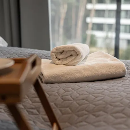 Przy Plaży W Rogowie, Między Morzem Bałtyckim A Jeziorem Resko, Otoczone Lasem I Ciszą - 2homerent *