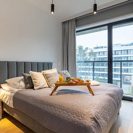 아파트 Przy Plazy W Rogowie, Miedzy Morzem Baltyckim A Jeziorem Resko, Otoczone Lasem I Cisza - 2homerent 로고보