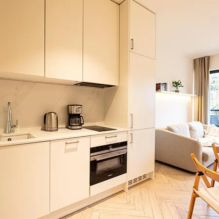 Przy Plaży W Rogowie, Między Morzem Bałtyckim A Jeziorem Resko, Otoczone Lasem I Ciszą - 2homerent Apartament