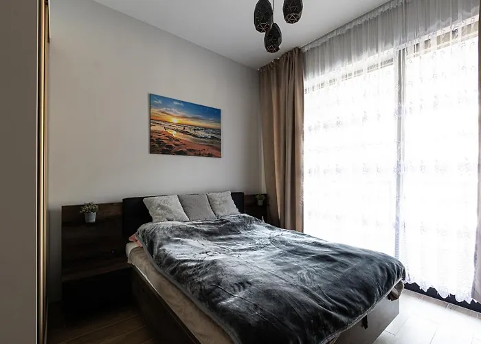 Przy Plazy W Rogowie, Miedzy Morzem Baltyckim A Jeziorem Resko, Otoczone Lasem I Cisza - 2homerent * روغوفو