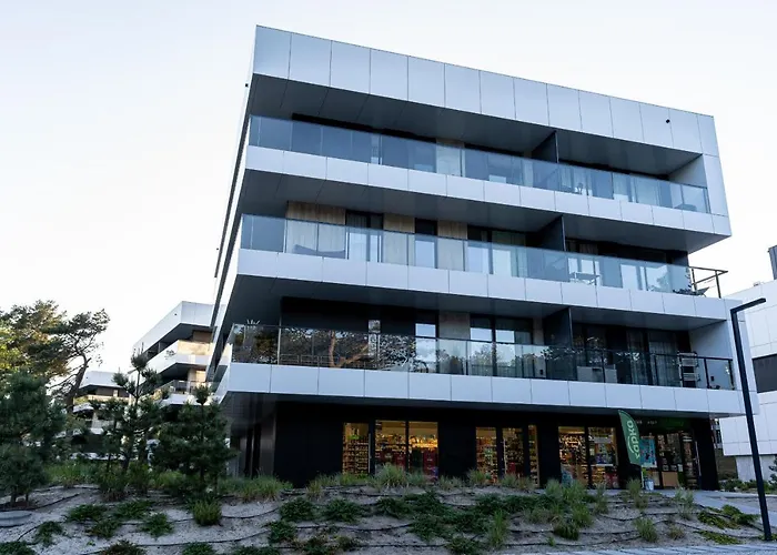 Przy Plazy W Rogowie, Miedzy Morzem Baltyckim A Jeziorem Resko, Otoczone Lasem I Cisza - 2homerent *