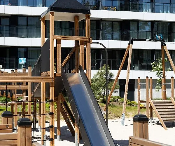 Przy Plazy W Rogowie, Miedzy Morzem Baltyckim A Jeziorem Resko, Otoczone Lasem I Cisza - 2homerent شقة روغوفو