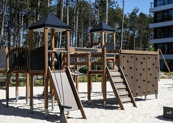 Przy Plazy W Rogowie, Miedzy Morzem Baltyckim A Jeziorem Resko, Otoczone Lasem I Cisza - 2homerent *