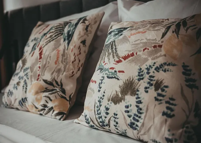 Przy Plazy W Rogowie, Miedzy Morzem Baltyckim A Jeziorem Resko, Otoczone Lasem I Cisza - 2homerent شقة