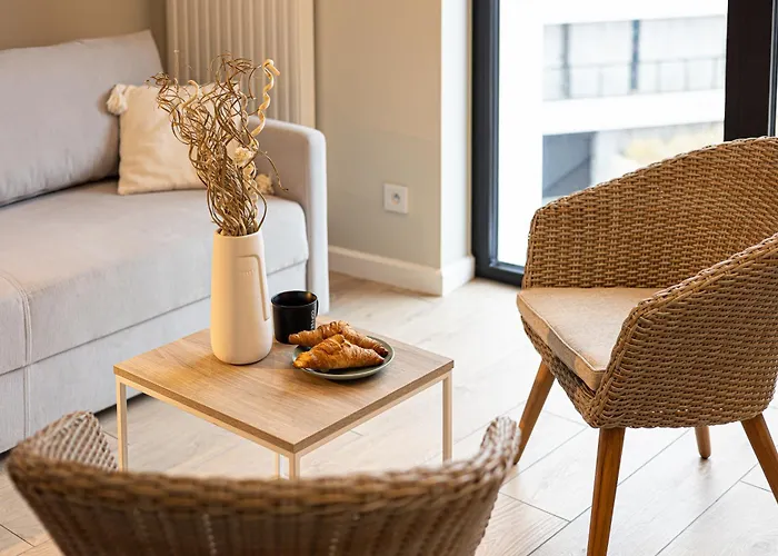 Przy Plazy W Rogowie, Miedzy Morzem Baltyckim A Jeziorem Resko, Otoczone Lasem I Cisza - 2homerent * روغوفو