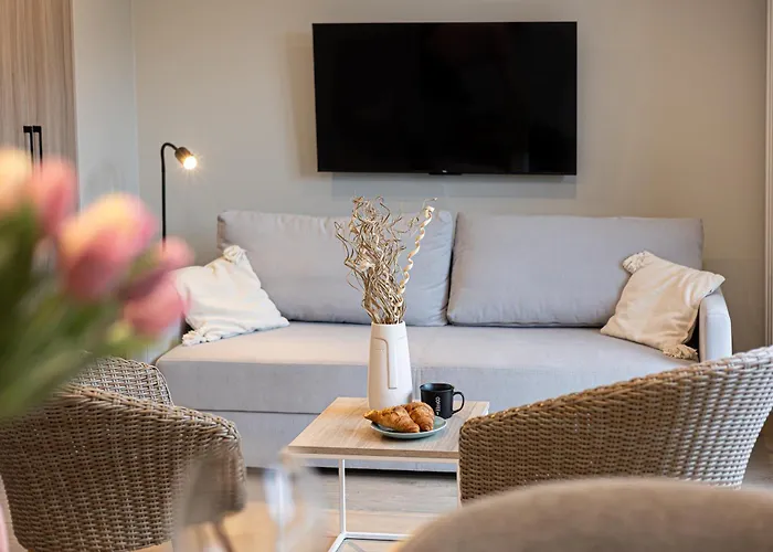 شقة Przy Plazy W Rogowie, Miedzy Morzem Baltyckim A Jeziorem Resko, Otoczone Lasem I Cisza - 2homerent *