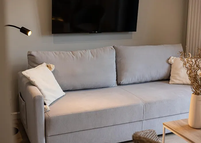 Przy Plazy W Rogowie, Miedzy Morzem Baltyckim A Jeziorem Resko, Otoczone Lasem I Cisza - 2homerent *