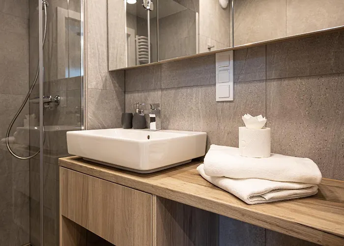 Przy Plazy W Rogowie, Miedzy Morzem Baltyckim A Jeziorem Resko, Otoczone Lasem I Cisza - 2homerent