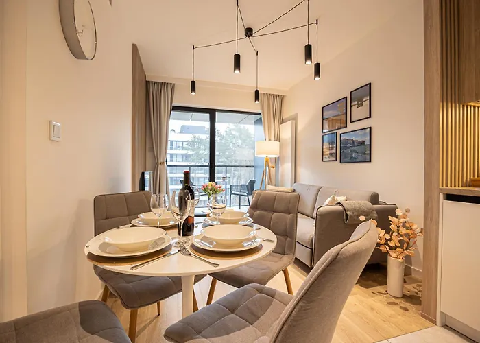 Przy Plazy W Rogowie, Miedzy Morzem Baltyckim A Jeziorem Resko, Otoczone Lasem I Cisza - 2homerent